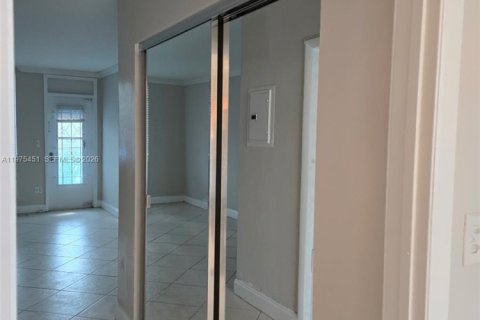 Appartement à louer à Miami Beach, Floride: 1 chambre, 39.02 m2 № 2038462 - photo 4