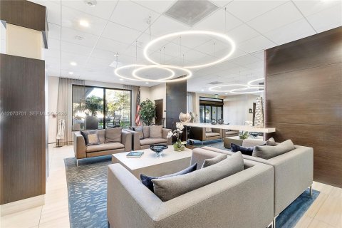 Condo in Coral Gables, Florida, 1 bedroom  № 2307035 - photo 15