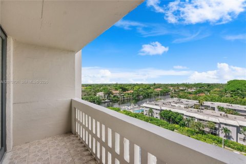 Condo in Coral Gables, Florida, 1 bedroom  № 2307035 - photo 7