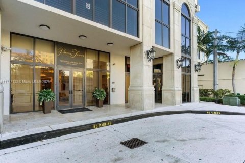 Commercial property in Coral Gables, Florida № 1868293 - photo 5