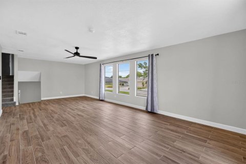 House in Edgewater, Florida 3 bedrooms, 210.7 sq.m. № 2221114 - photo 26