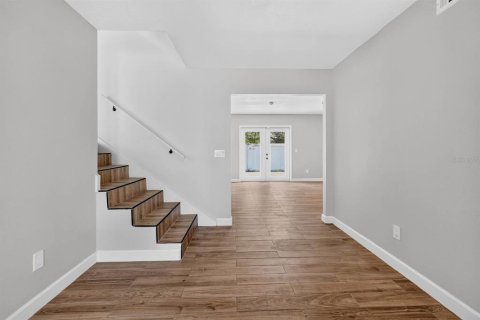 House in Edgewater, Florida 3 bedrooms, 210.7 sq.m. № 2221114 - photo 8