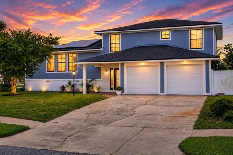 House in Edgewater, Florida 3 bedrooms, 210.7 sq.m. № 2221114