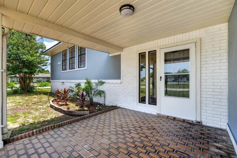 House in Edgewater, Florida 3 bedrooms, 210.7 sq.m. № 2221114 - photo 4
