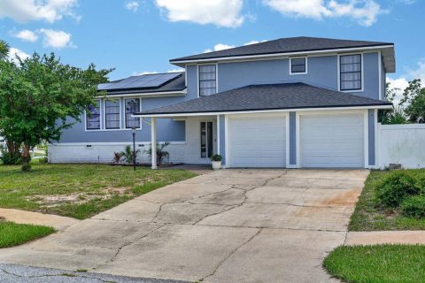 House in Edgewater, Florida 3 bedrooms, 210.7 sq.m. № 2221114 - photo 2