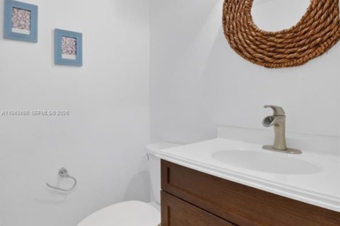 Townhouse in Delray Beach, Florida 2 bedrooms, 114.27 sq.m. № 2000326 - photo 7