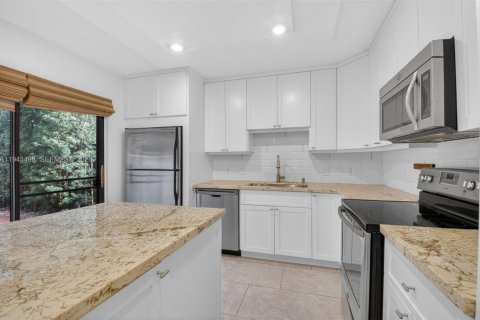 Townhouse in Delray Beach, Florida 2 bedrooms, 114.27 sq.m. № 2000326 - photo 2