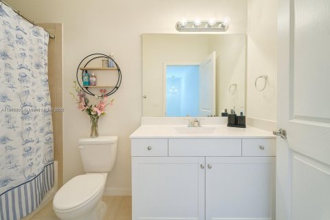 Townhouse in Hialeah, Florida 3 bedrooms, 153.29 sq.m. № 1972085 - photo 16