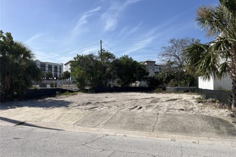 Terreno en venta en Madeira Beach, Florida № 1777919 - foto 1