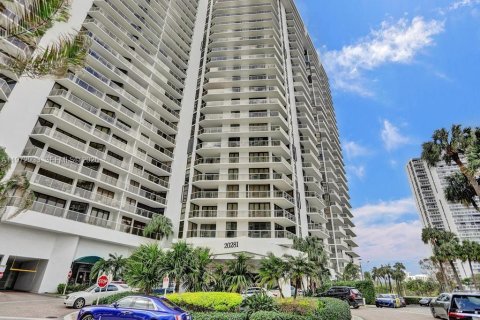 Купить кондоминиум в Авентура, Флорида 2 спальни, 136.57м2, № 2041934 - фото 23