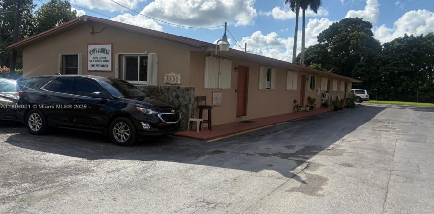 Immobilier commercial à Opa-locka, Floride 336.12 m2 № 1952142