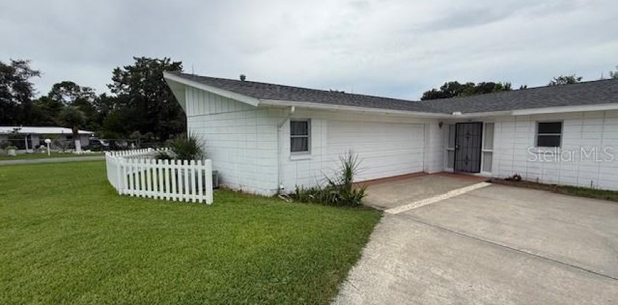 Casa en Ocala, Florida 2 dormitorios, 131.74 m2 № 1917125