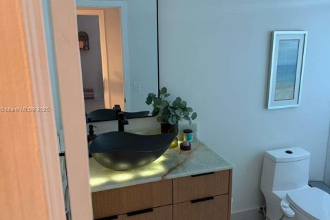 Villa ou maison à vendre à Miami, Floride: 3 chambres, 161.46 m2 № 2017368 - photo 21