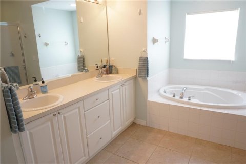 House in Punta Gorda, Florida 3 bedrooms, 163.51 sq.m. № 1648866 - photo 22