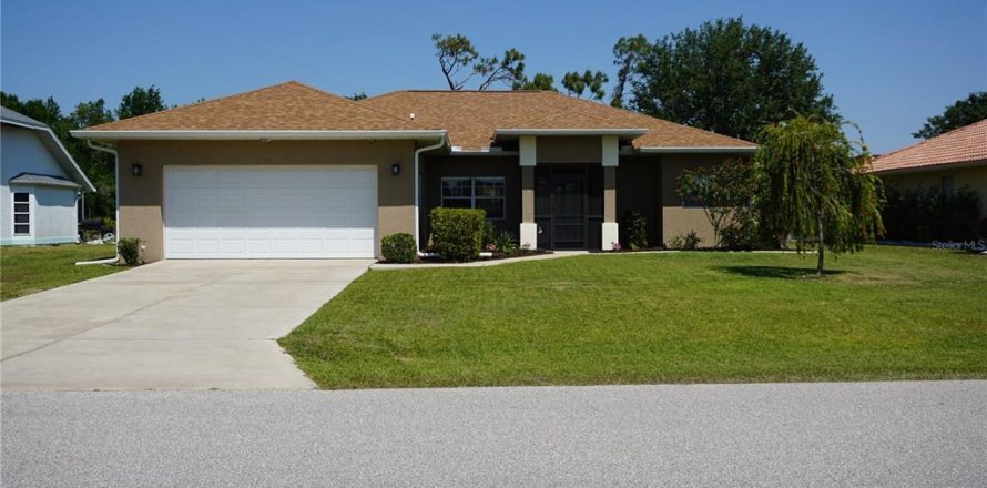 House in Punta Gorda, Florida 3 bedrooms, 163.51 sq.m. № 1648866
