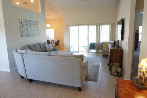 House in Punta Gorda, Florida 3 bedrooms, 163.51 sq.m. № 1648866 - photo 8