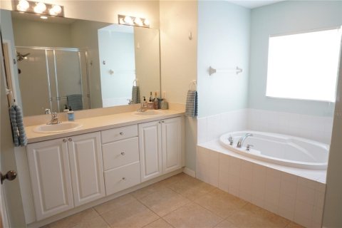 House in Punta Gorda, Florida 3 bedrooms, 163.51 sq.m. № 1648866 - photo 25