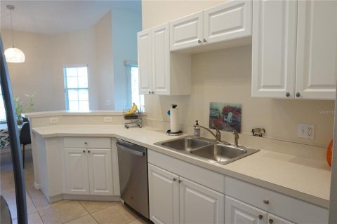 House in Punta Gorda, Florida 3 bedrooms, 163.51 sq.m. № 1648866 - photo 16