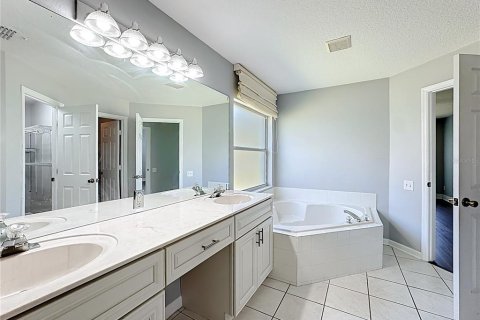 House in Kissimmee, Florida 3 bedrooms, 174.66 sq.m. № 1884427 - photo 26