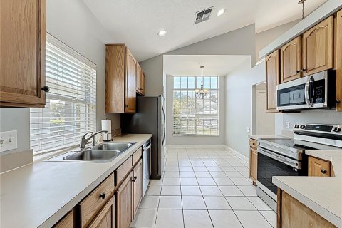 House in Kissimmee, Florida 3 bedrooms, 174.66 sq.m. № 1884427 - photo 13