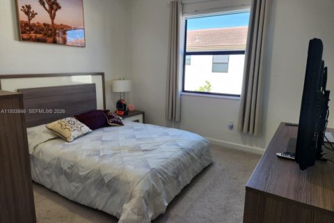 Townhouse in Homestead, Florida 3 bedrooms, 129.41 sq.m. № 1994380 - photo 14