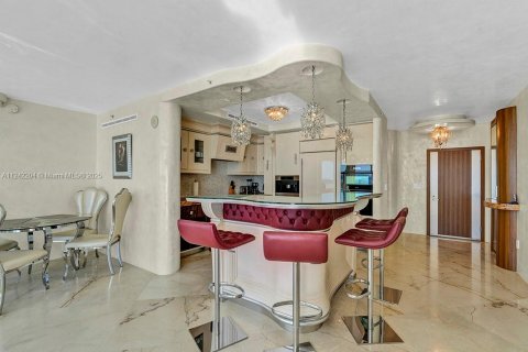 Copropriété à louer à Sunny Isles Beach, Floride: 2 chambres, 132.2 m2 № 1605915 - photo 8