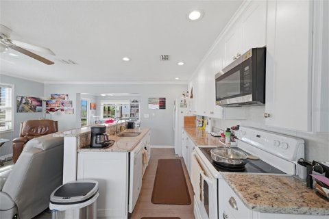 Villa ou maison à vendre à Hernando Beach, Floride: 3 chambres, 116.31 m2 № 2425299 - photo 2