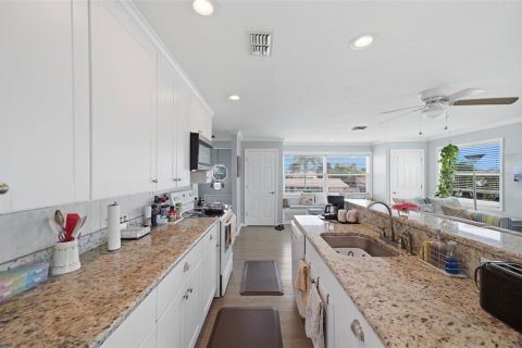 Villa ou maison à vendre à Hernando Beach, Floride: 3 chambres, 116.31 m2 № 2425299 - photo 30