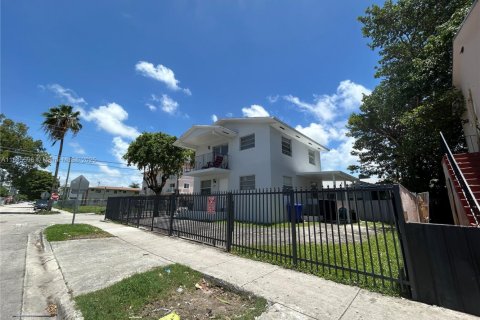 Propiedad comercial en venta en Miami, Florida, 116.13 m2 № 1848826 - foto 2