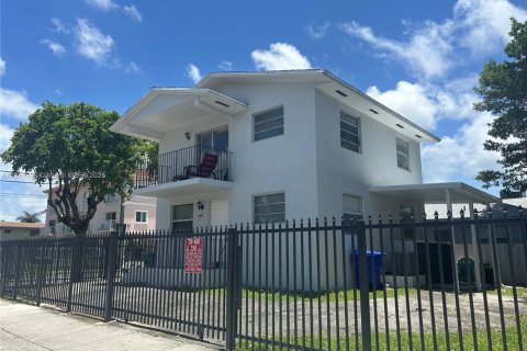 Propiedad comercial en venta en Miami, Florida, 116.13 m2 № 1848826 - foto 3