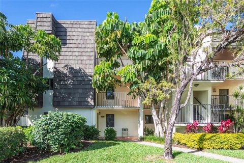 Condo à Naples, Floride, 2 chambres  № 2211925