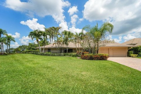 Casa en venta en Palm Beach Gardens, Florida, 3 dormitorios, 298.59 m2 № 2260159 - foto 2