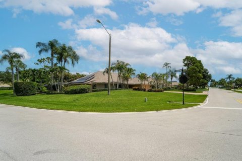 Casa en venta en Palm Beach Gardens, Florida, 3 dormitorios, 298.59 m2 № 2260159 - foto 4