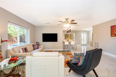 House in Maitland, Florida 3 bedrooms, 182.65 sq.m. № 2113451 - photo 16