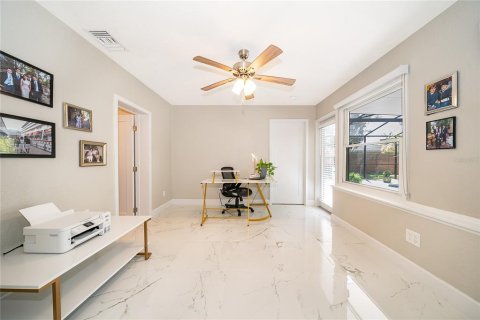 House in Maitland, Florida 3 bedrooms, 182.65 sq.m. № 2113451 - photo 13