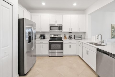 Villa ou maison à louer à Englewood, Floride: 3 chambres, 131.64 m2 № 2298856 - photo 9