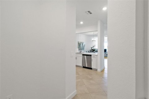 Villa ou maison à louer à Englewood, Floride: 3 chambres, 131.64 m2 № 2298856 - photo 5