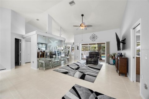 Casa en venta en North Port, Florida, 3 dormitorios, 156.54 m2 № 2204611 - foto 5