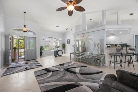 Casa en venta en North Port, Florida, 3 dormitorios, 156.54 m2 № 2204611 - foto 3