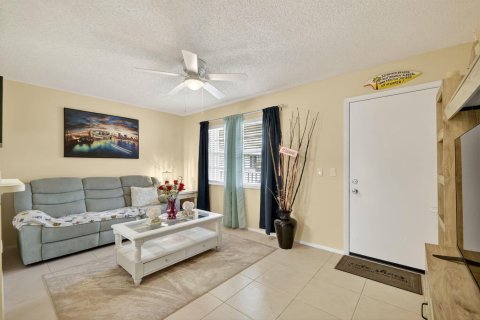 Condo à Port St. Lucie, Floride, 1 chambre  № 2084835