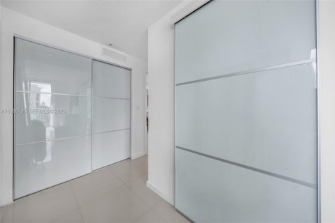 Condo in Aventura, Florida, 3 bedrooms № 2081340 - photo 25