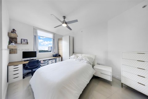 Condo in Aventura, Florida, 3 bedrooms № 2081340 - photo 29