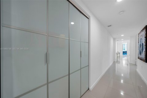 Condo in Aventura, Florida, 3 bedrooms № 2081340 - photo 10
