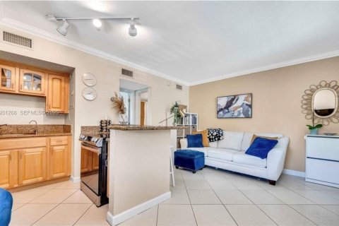Condominio en venta en Fort Lauderdale, Florida, 1 dormitorio, 42.64 m2 № 1990172 - foto 12