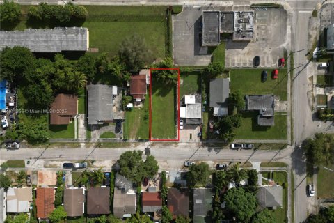 Land in Miami, Florida № 2079617 - photo 3