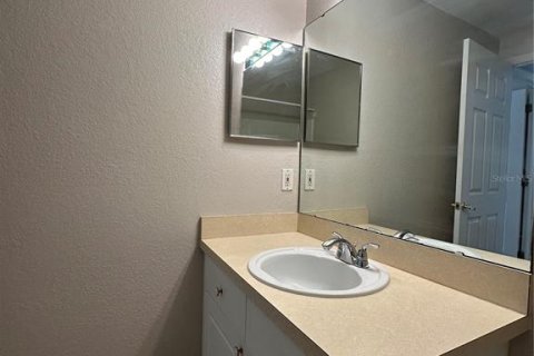 Condominio en alquiler en Oviedo, Florida, 2 dormitorios, 89.19 m2 № 1912026 - foto 19