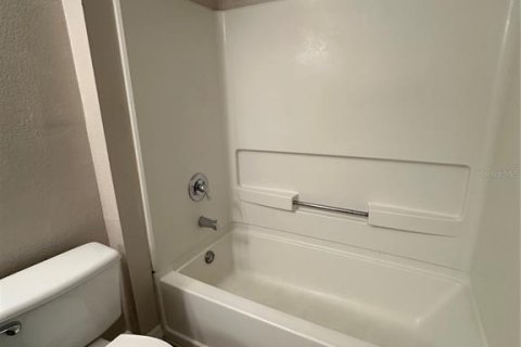 Condominio en alquiler en Oviedo, Florida, 2 dormitorios, 89.19 m2 № 1912026 - foto 20