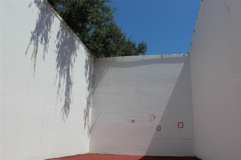 Condo in Largo, Florida, 1 bedroom  № 1870748 - photo 7
