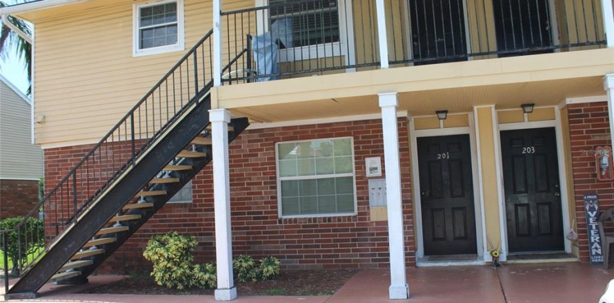 Condo in Largo, Florida, 1 bedroom  № 1870748