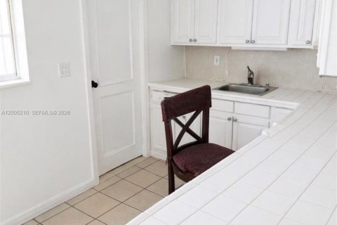 Condo in Aventura, Florida, 2 bedrooms  № 2069552 - photo 6